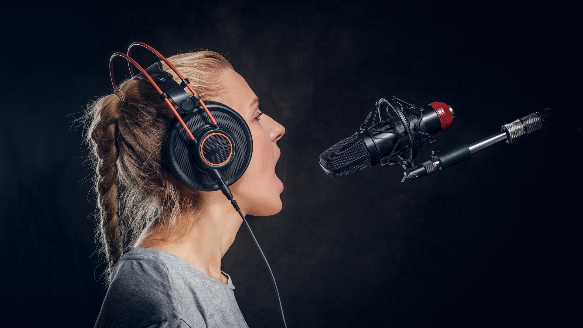 Tips on Choosing Voices and Music to Create a Great Caller Experience